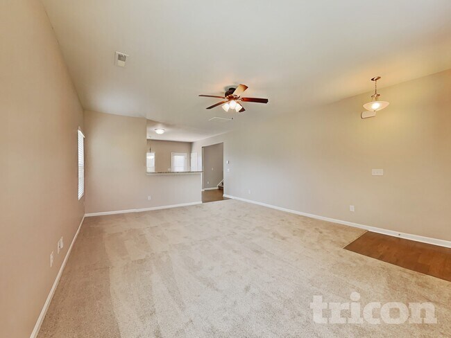 Foto del edificio - 230 Jobe Dr