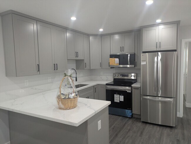 Foto del edificio - Brand New 2 Bedroom / 2 Bath ADU – Private...