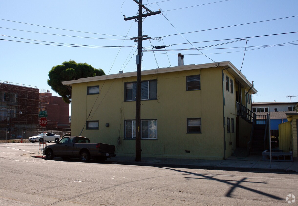 Building Photo - 2563 Barrett Ave