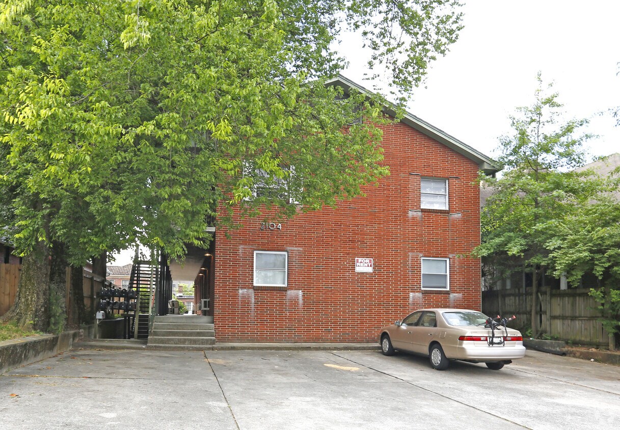 Building Photo - 2104 Highland Ave