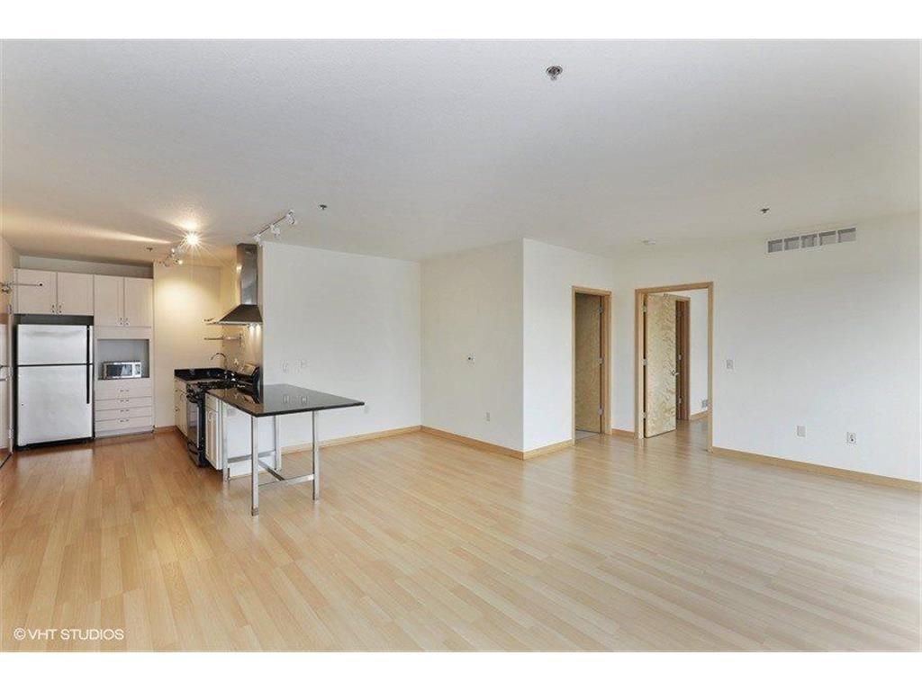 Primary Photo - 3021 Holmes Ave