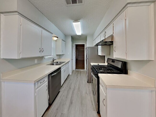 Foto del edificio - 3505 Briercliff Dr