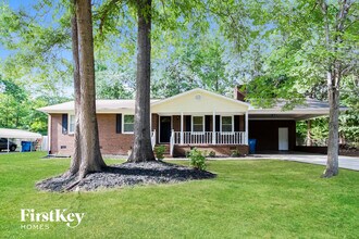 Building Photo - 625 Scott Dr