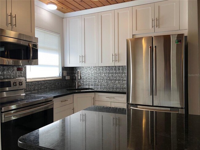 Foto del edificio - 80 Beverly Cir