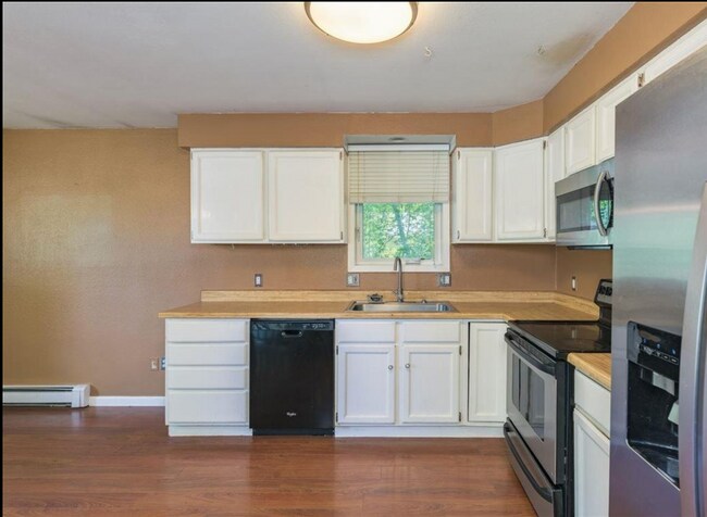 Foto del edificio - Cozy 3BR Home in Quiet Neighborhood – Garage, Pets Welcome!