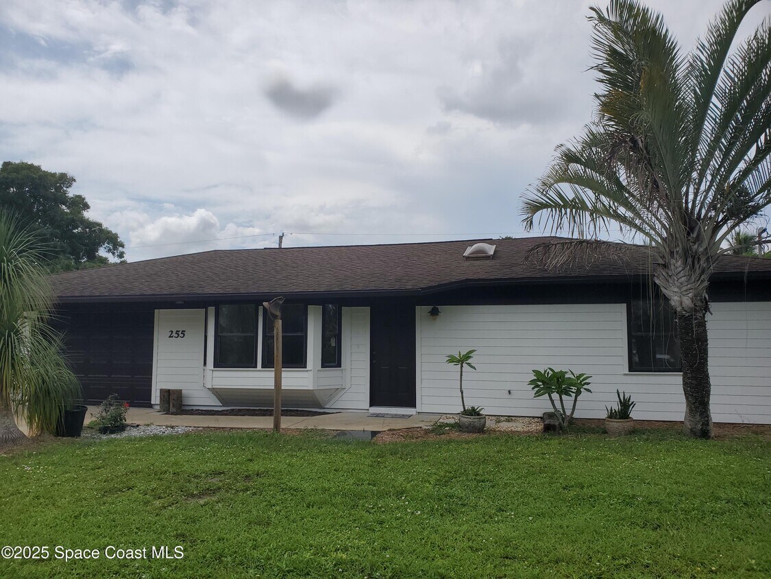 Foto principal - 255 8th Ct