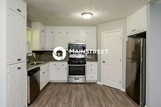 Foto del edificio - 4 Bedroom Pet-Friendly Home in Jonesboro, ...