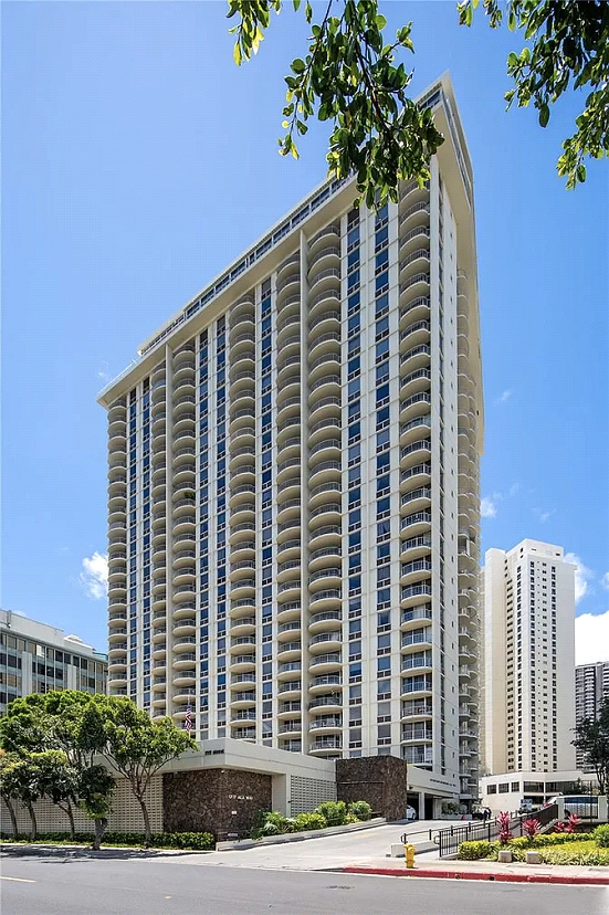 building - 1717 Ala Wai Blvd