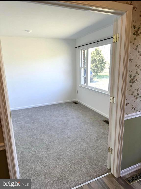 Building Photo - 215 Brooke Rd