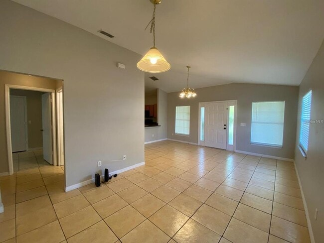 Foto del edificio - 502 Blackbird Ln