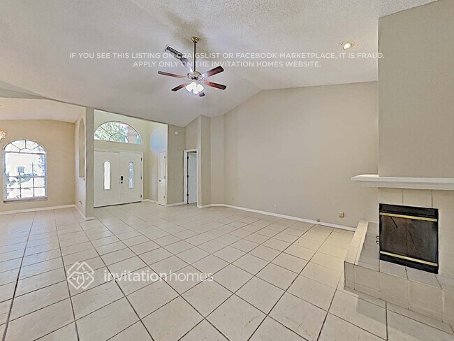 Building Photo - 3220 Pine Club Dr
