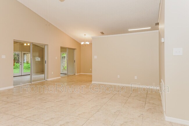 Foto del edificio - 1179 Twin Rivers Blvd