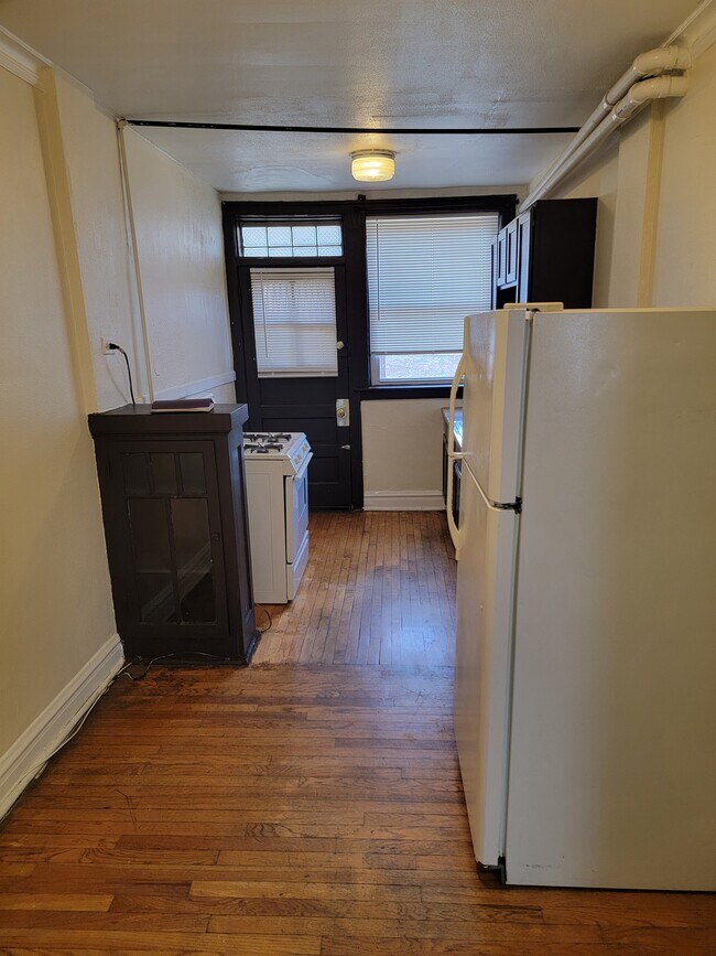 Building Photo - 1208 S 57th Ave