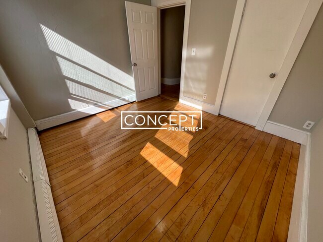 Building Photo - 270 Bowdoin St