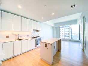 Building Photo - 133 Seaport Blvd