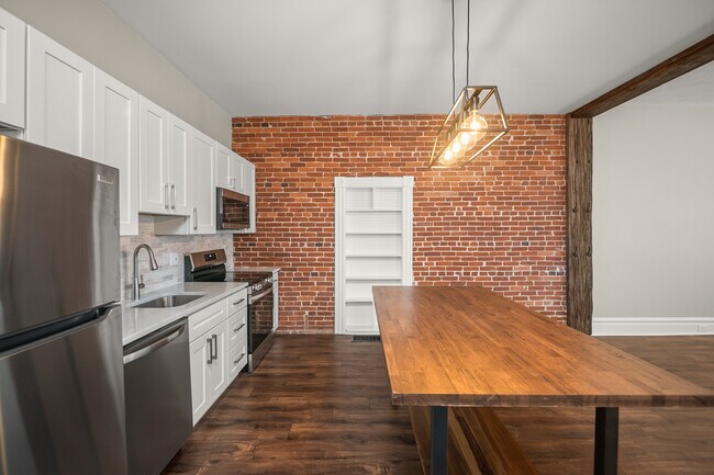 Foto del edificio - 1017 Ann Ave