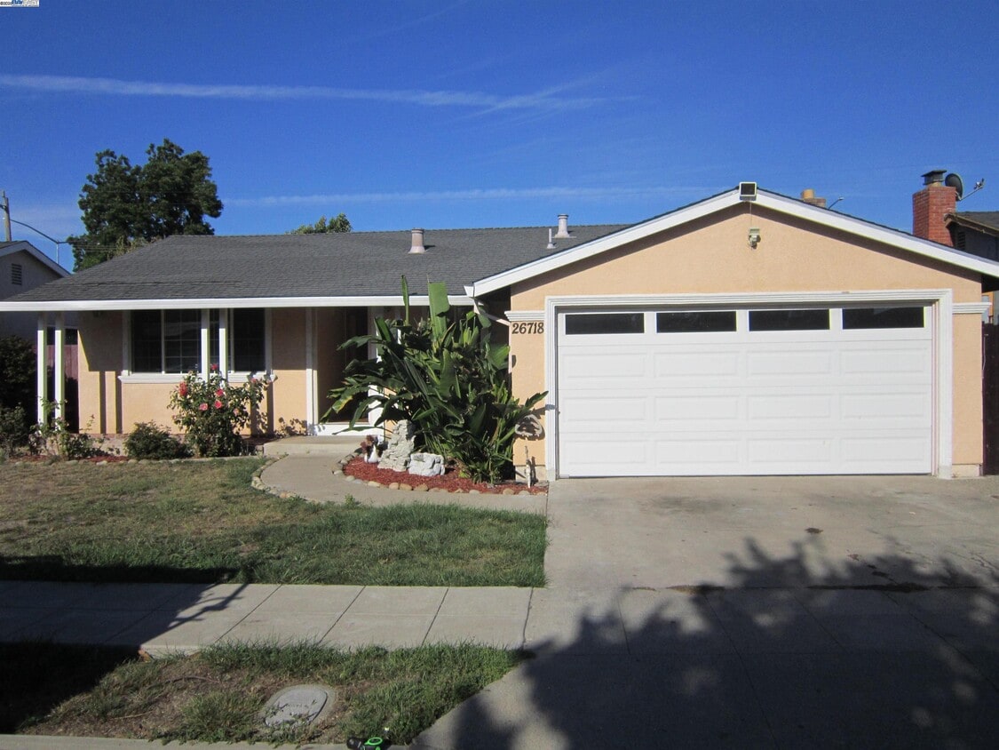 Primary Photo - 26718 Peterman Ave