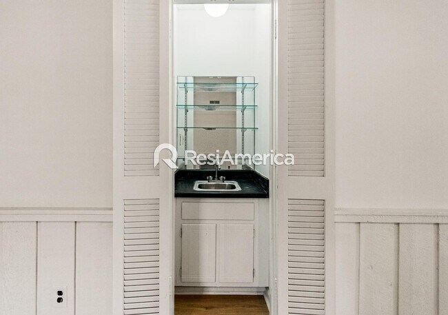 Foto del edificio - Newly Renovated 3/2 in a Quiet Neighborhood