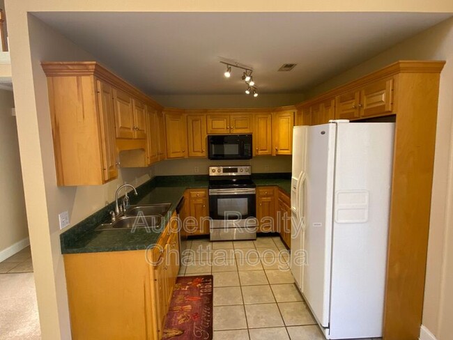 Building Photo - 9633 Ethridge Ln