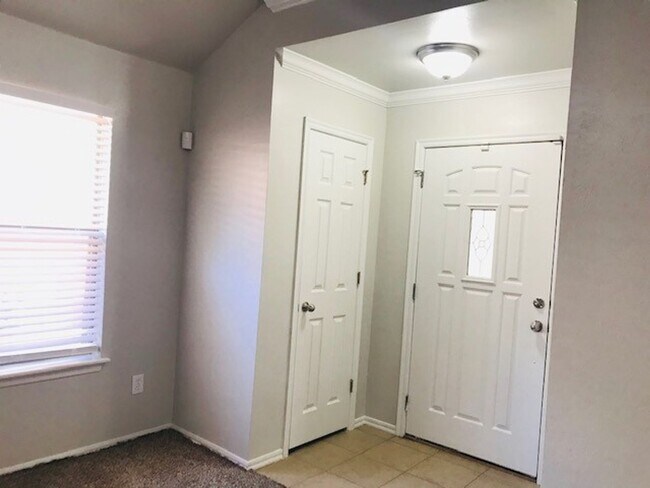Building Photo - Open House Wednesday, May 15th from 4:40 t...