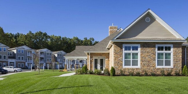 Building Photo - The Oliver Bloomfield