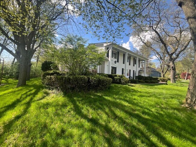 Foto del edificio - 4520 Valleyview Drive
