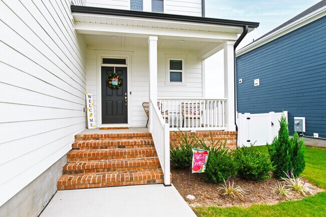 Foto del edificio - Charming Rolesville Home with Screened Por...