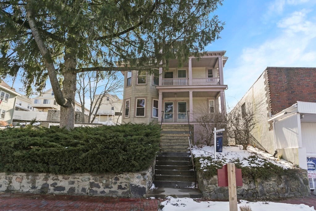 Primary Photo - 1296 Massachusetts Ave