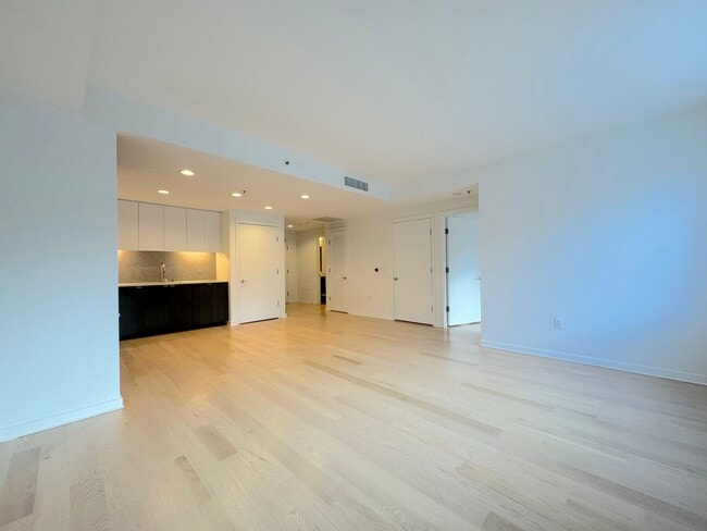 Building Photo - 1788 Clay St