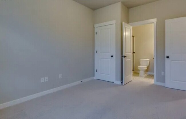 Foto del edificio - 1521 NE 15th Cir