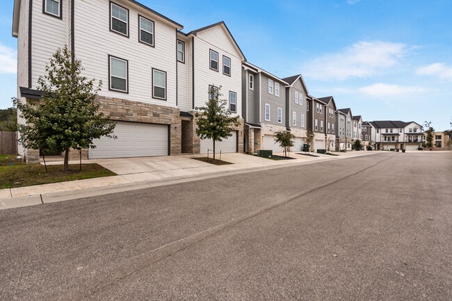 Photo - 21415 Sir Walter Ln Townhome