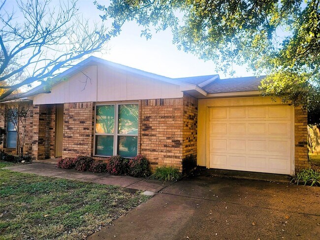 Foto del edificio - 7724 Val Verde Dr