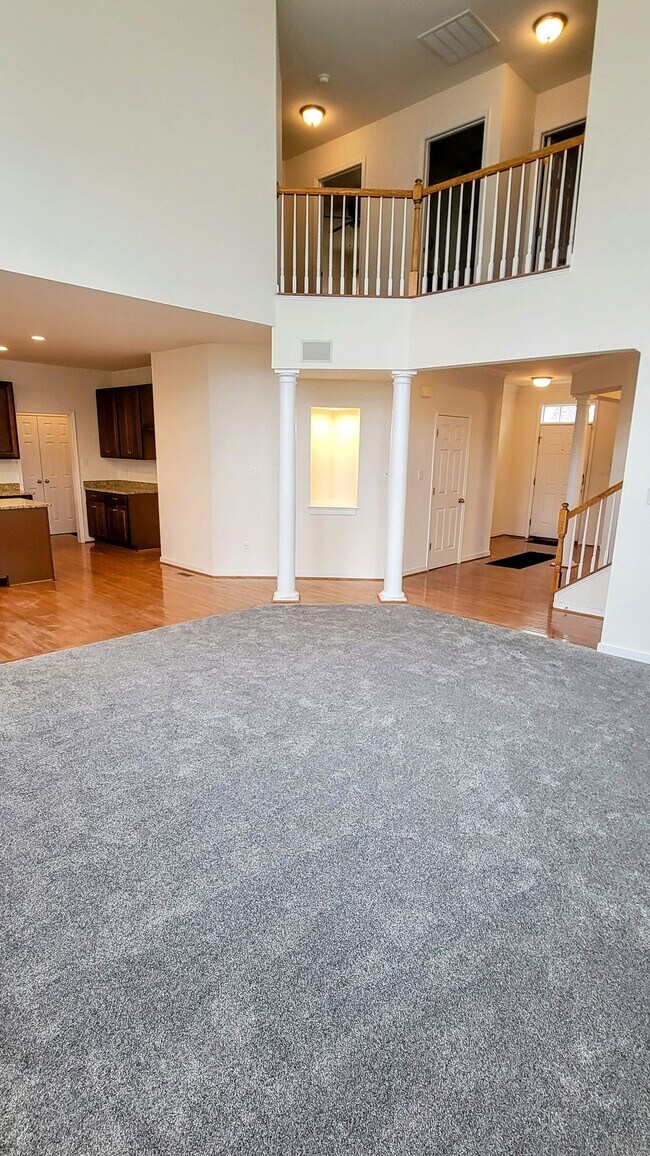 Foto del edificio - 6512 Kings Grove Ct