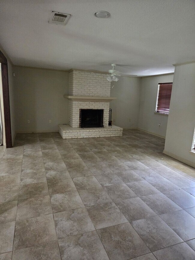 Foto del edificio - 1757 Southland Ct