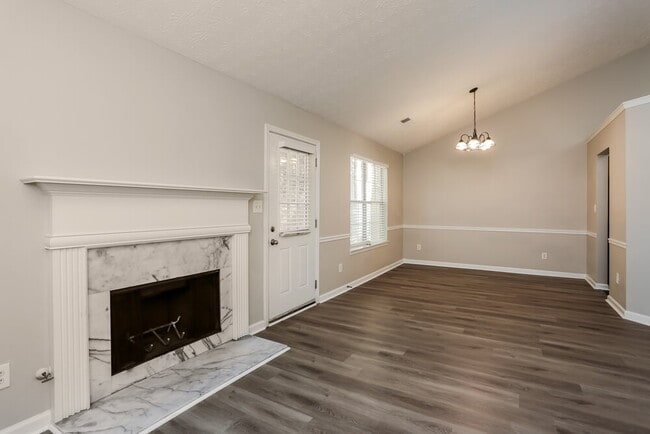 Building Photo - 2350 Larpent Ct