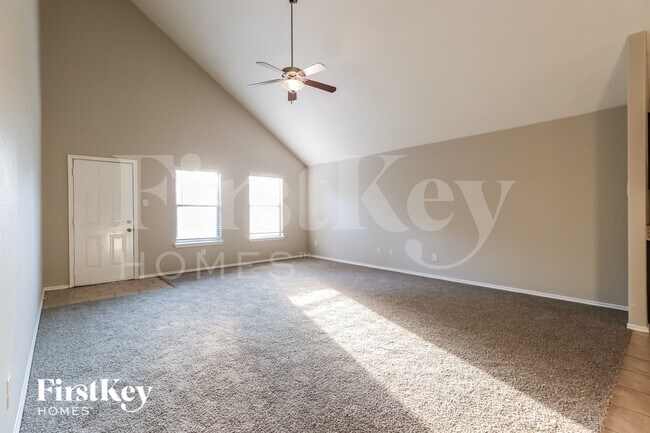 Foto del edificio - 21699 Horseshoe Dr