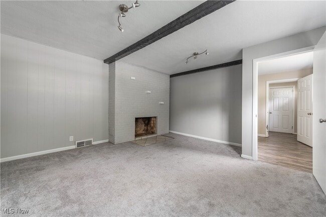 Foto del edificio - 23728 Glenhill Dr