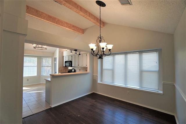 Foto del edificio - 8414 Liberty Ln
