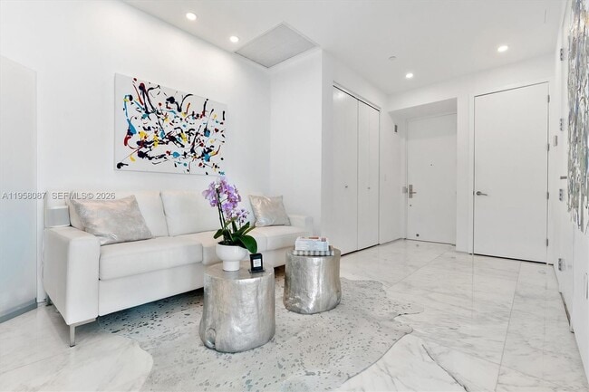 Foto del edificio - 17475 Collins Ave