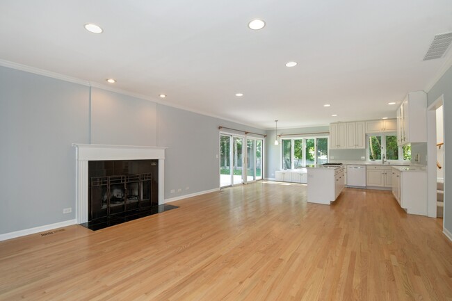 Foto del edificio - 319 Hibbard Rd