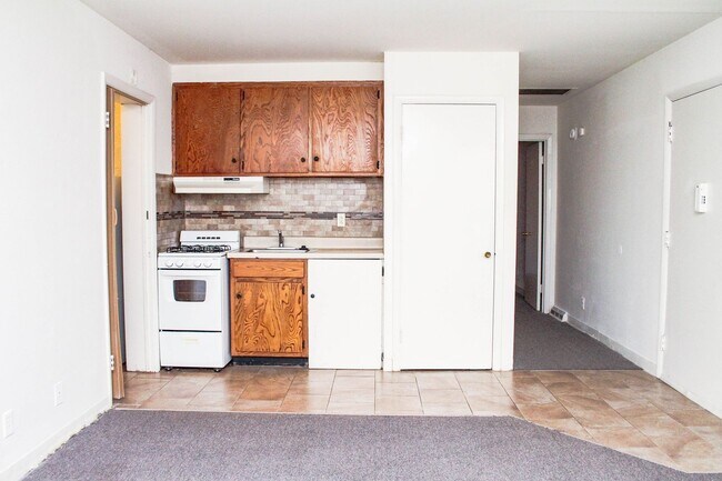 Foto del edificio - One Bedroom Apartments Available!