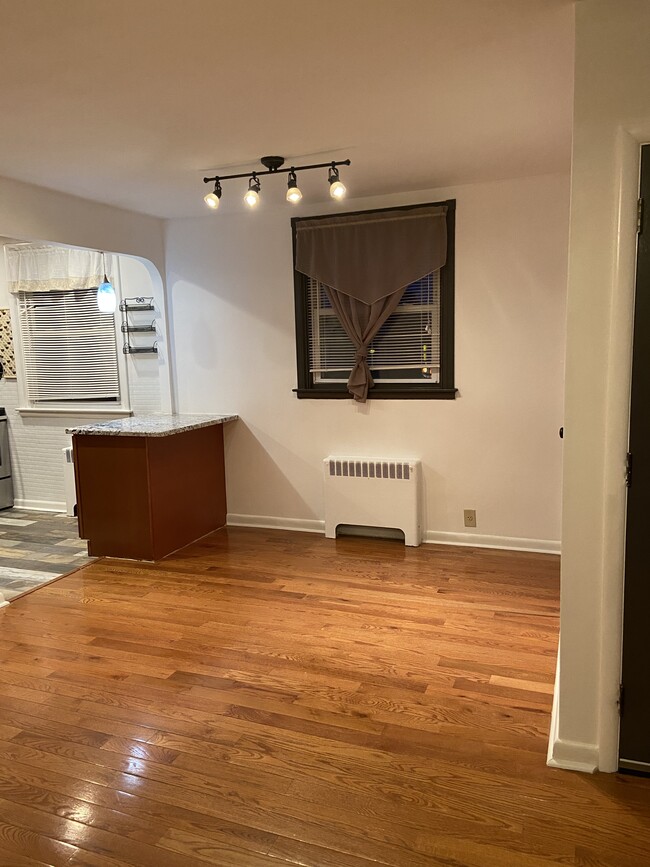 Dining room - 127 Covington Rd