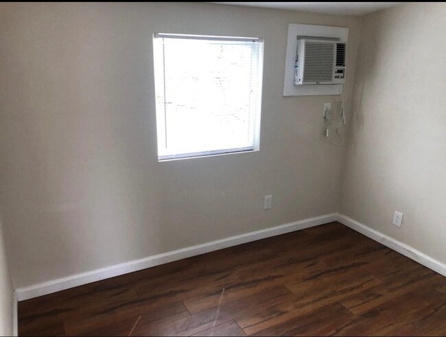 Building Photo - 5404 Rockwell Dr