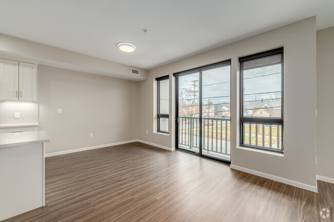 2BR, 2BA - 1,790SF - Dining Room - Grosvenor Place