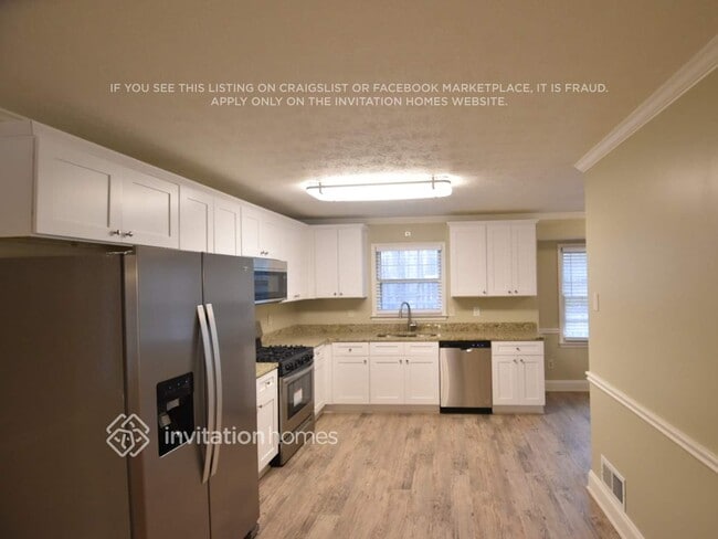 Building Photo - 388 Summerville Dr NW