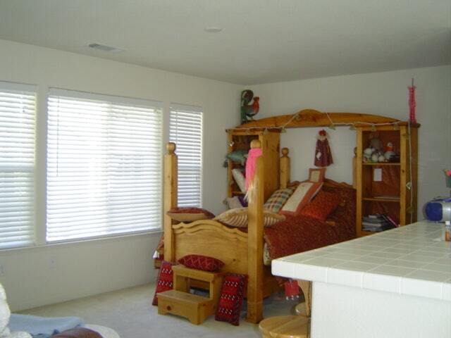 Photo - 324 Parnell Ct
