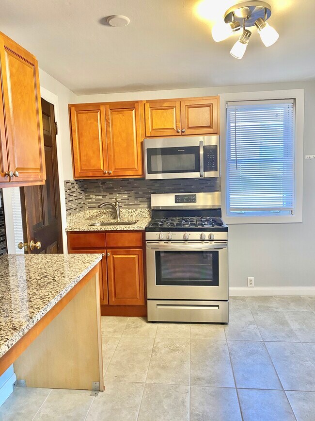 Building Photo - 504 Valley Brook Ave