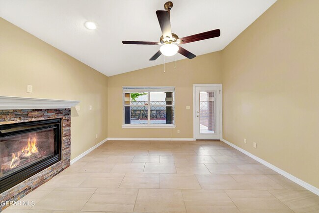 Building Photo - 3049 Tierra Salada Dr