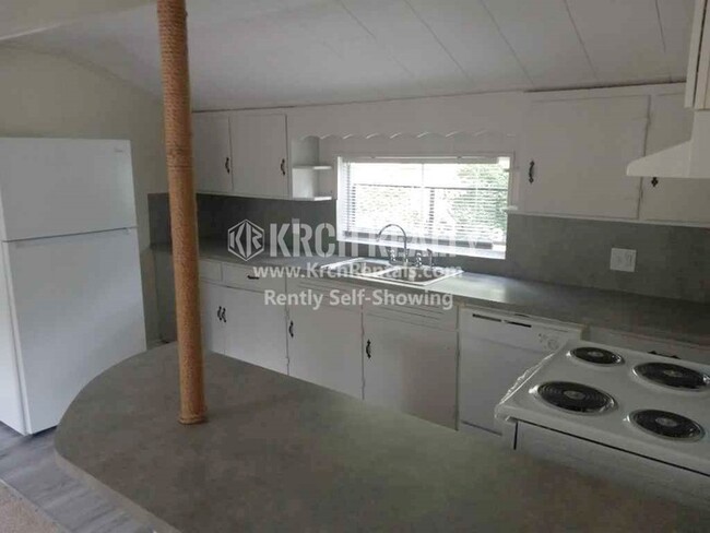 Foto del edificio - Beautiful 3 bedroom, 2 bathroom home!