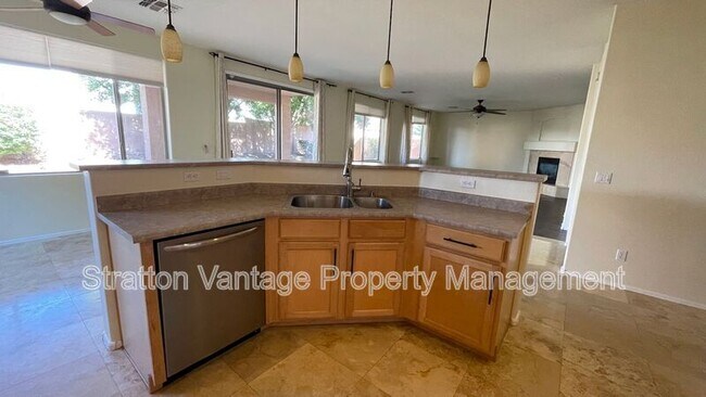 Foto del edificio - 6814 W Lariat Ln